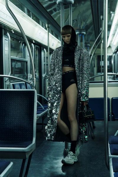 Look 15